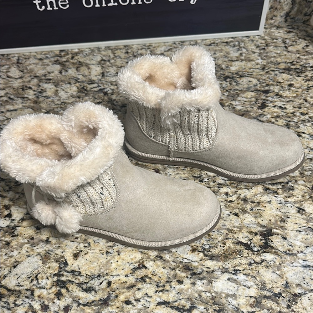 Arizona Jean Company Cream Ankle Boots with Knitted Cuff
